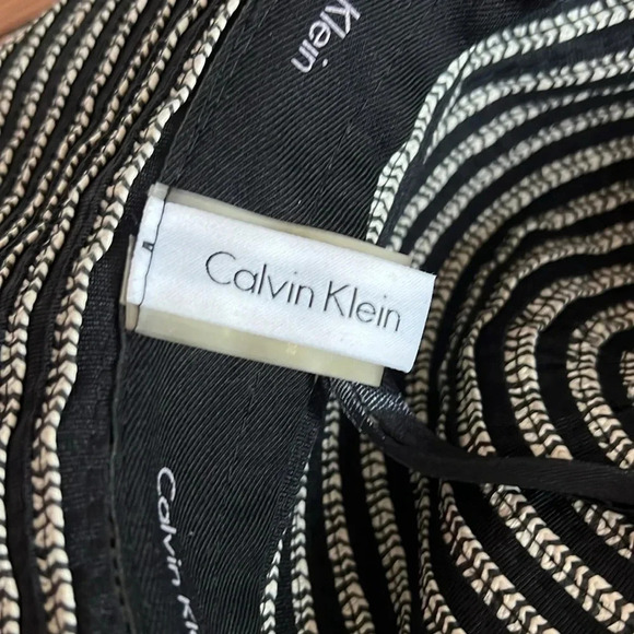 Calvin Klein Classic Glamorous Black and White Oversized Vacation Sun Hat - OS - Picture 5 of 8